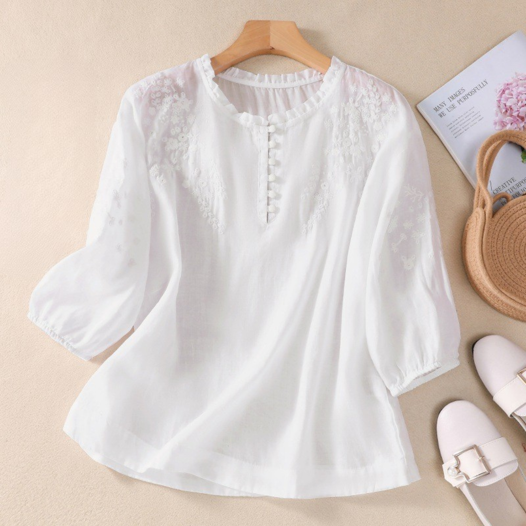 Sorelia – Blouse in cotton voile with embroidered shoulders